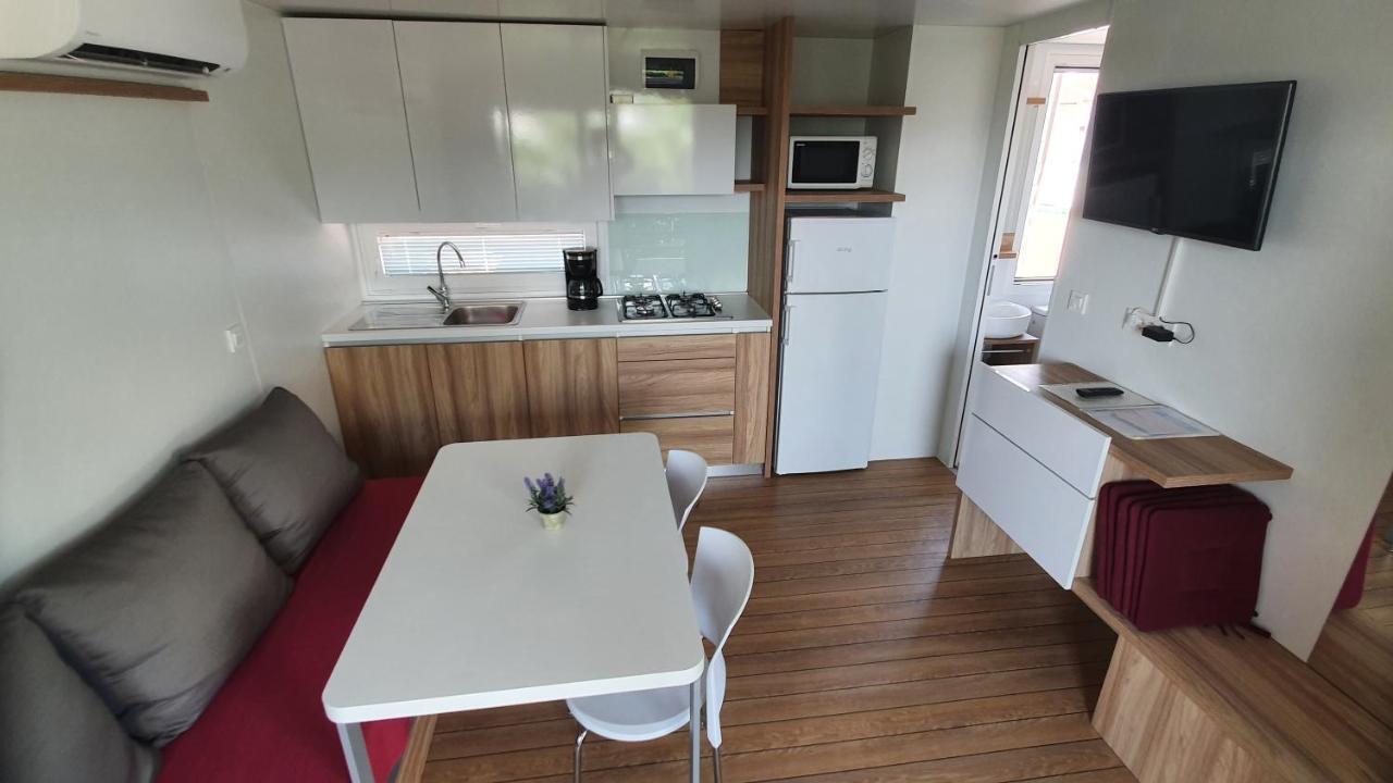 Mobile Homes Suha Punta Kampor Exterior foto